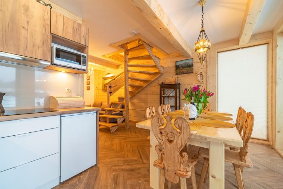 Kitchen or kitchenette, Living room, Dining area, pet friendly