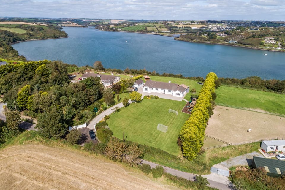 Marina views, Kinsale, Hosted by Exquisite holiday homes, sleeps 20 House in County Cork