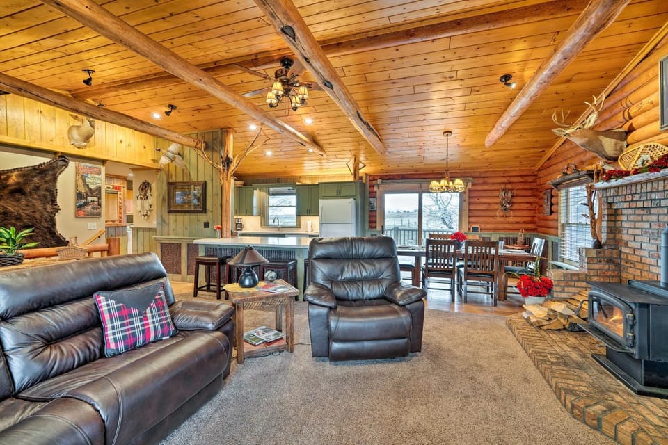 Secluded Retreat w/ Wood Stove, 11 Mi to Bozeman! House in Idaho