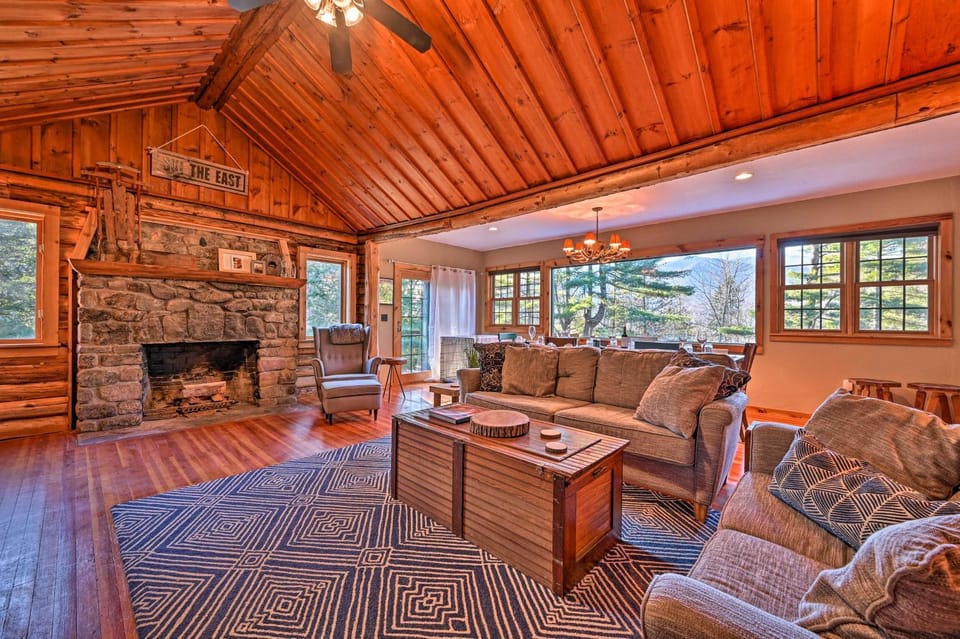 Log Cabin in Wilmington w/ New Hot Tub By Skiing! Cabin in Wilmington