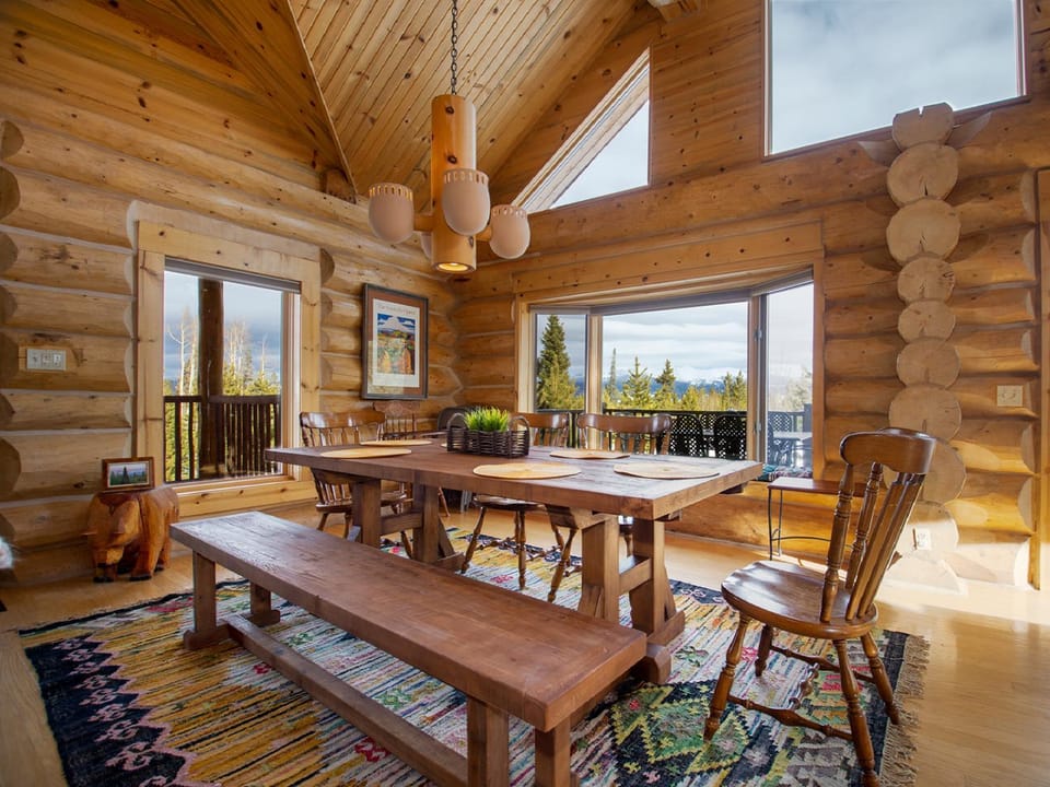 View (from property/room), Dining area, Mountain view, furniture