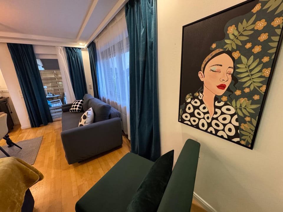 VILLA ORCHARD Frankfurt - Trade Fair Airport Bed and Breakfast in Rhineland-Palatinate