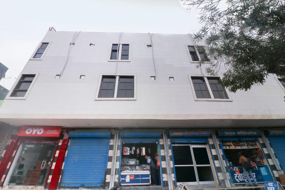 Facade/entrance
