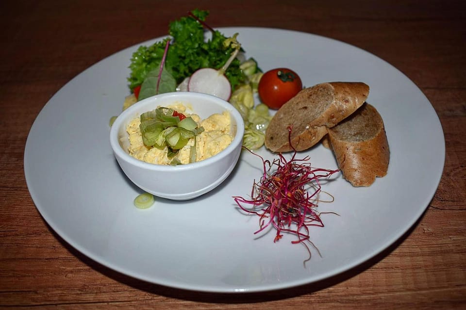 Restaurant/places to eat, Food and drinks, Food, Continental breakfast