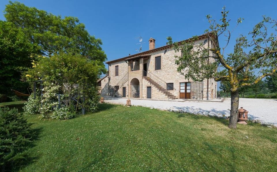 Property building, Day, Garden, Garden view