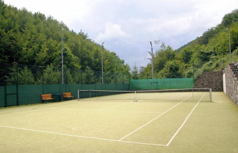 Tennis court