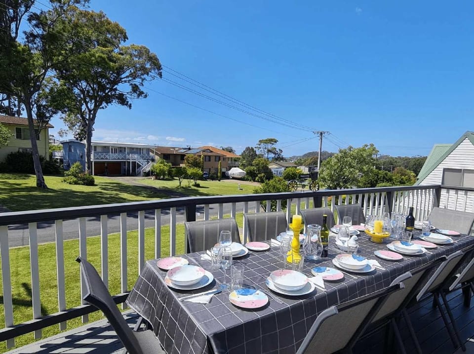 Mollymook Beach Haven - near ocean & golf course House in New South Wales