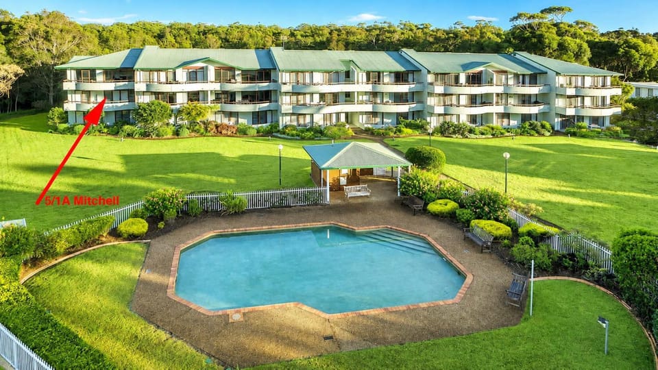Fathoms 5 - 2BR beach resort apartment Apartment in Mollymook