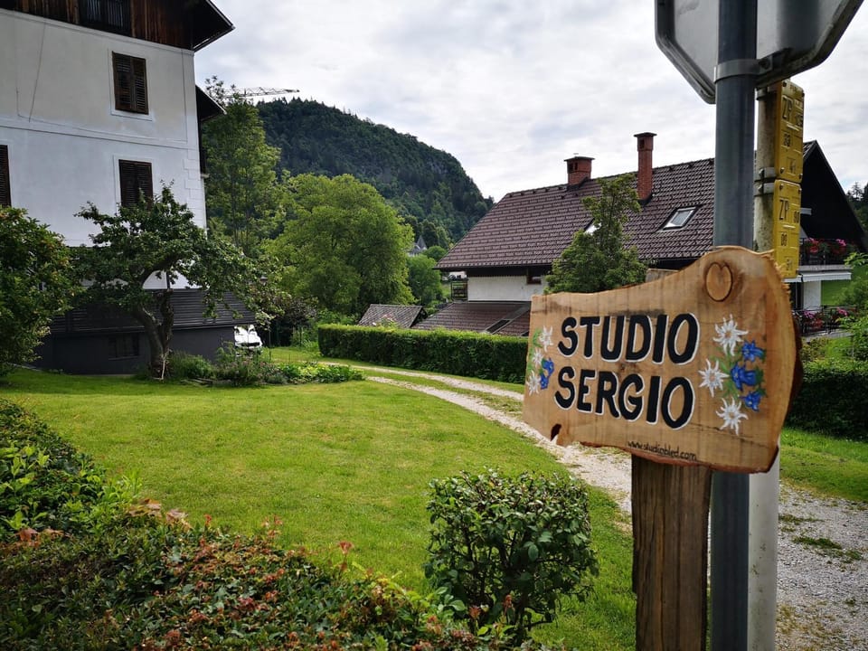 Property building, Property logo or sign, Street view