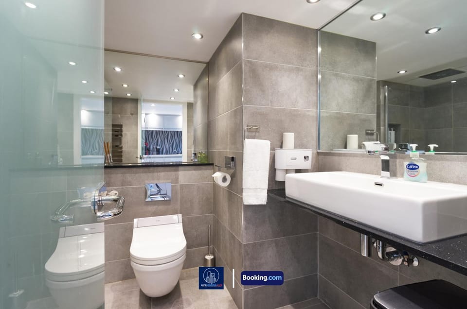 Toilet, Bathroom