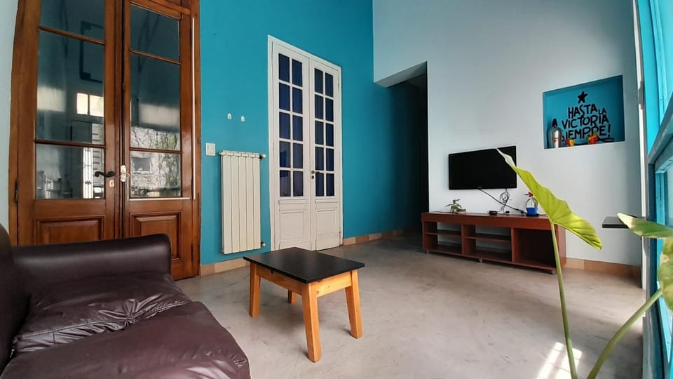 Property building, Communal lounge/ TV room, TV and multimedia, Living room, Seating area