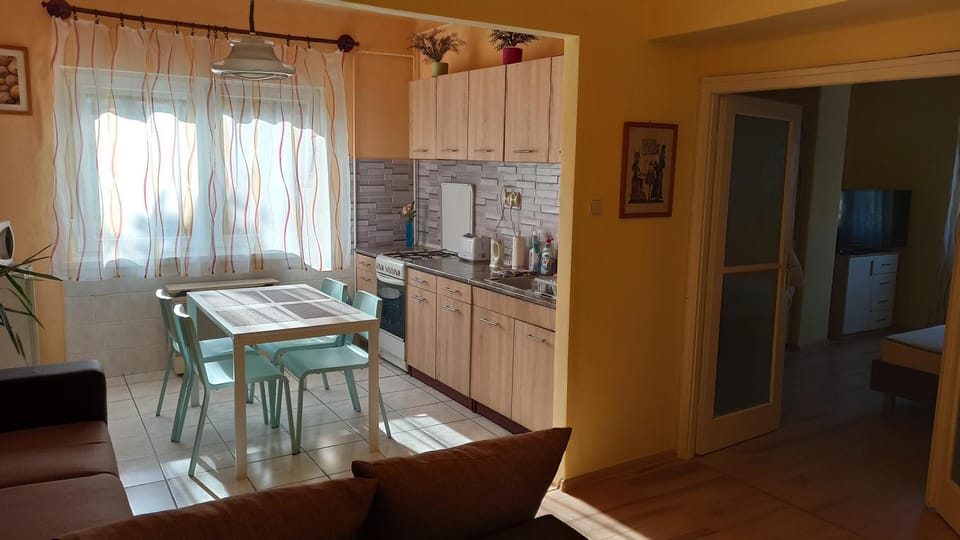 Centrum 2 apartman Apartment in Hungary