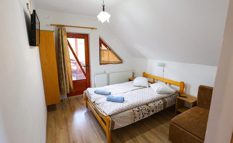 Bed, TV and multimedia, Balcony/Terrace, Photo of the whole room, towels
