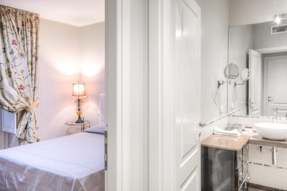 Bed, Bathroom, Bedroom