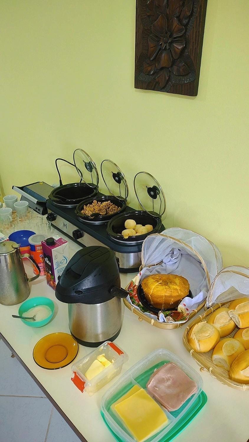 Gênesis Beach Hostel! Quartos compartilhados e privativos na Pinheira Hostel in Florianopolis