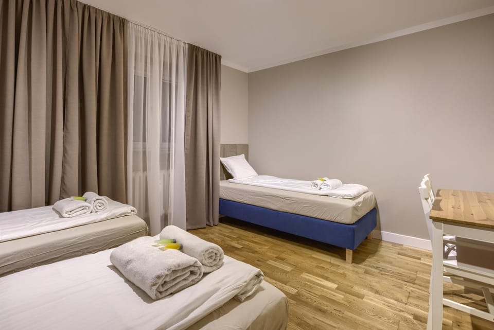 Bed, Other, Photo of the whole room, Decorative detail, Bedroom