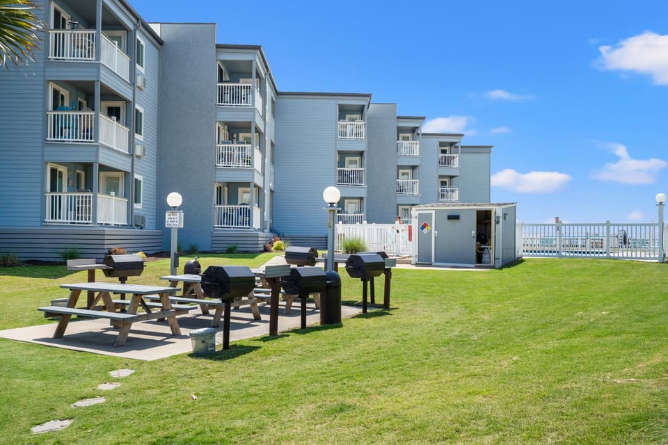 A Place at The Beach 9520-1E Apartment in South Carolina