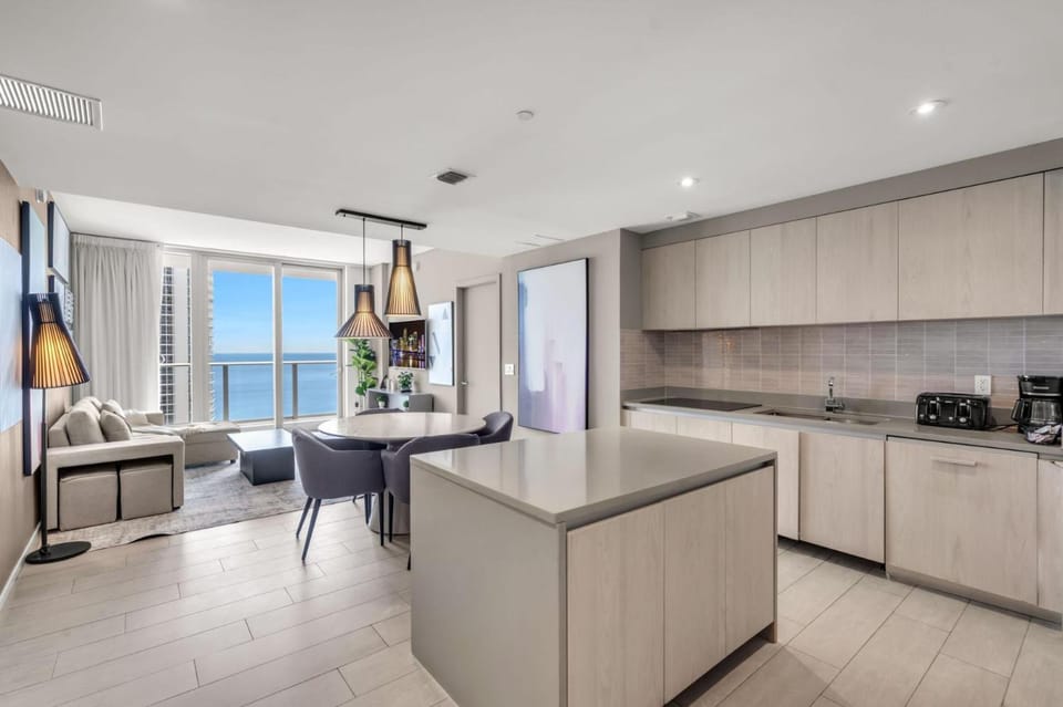 Hyde Beach House Hollywood Private Suites Apartment hotel in Hollywood Beach