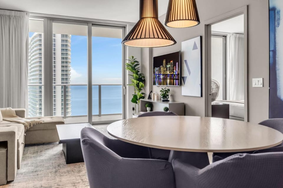 Hyde Beach House Hollywood Private Suites Apartment hotel in Hollywood Beach