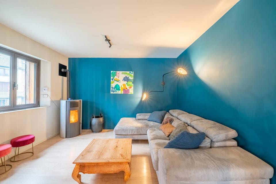 Communal lounge/ TV room, Living room, fireplace