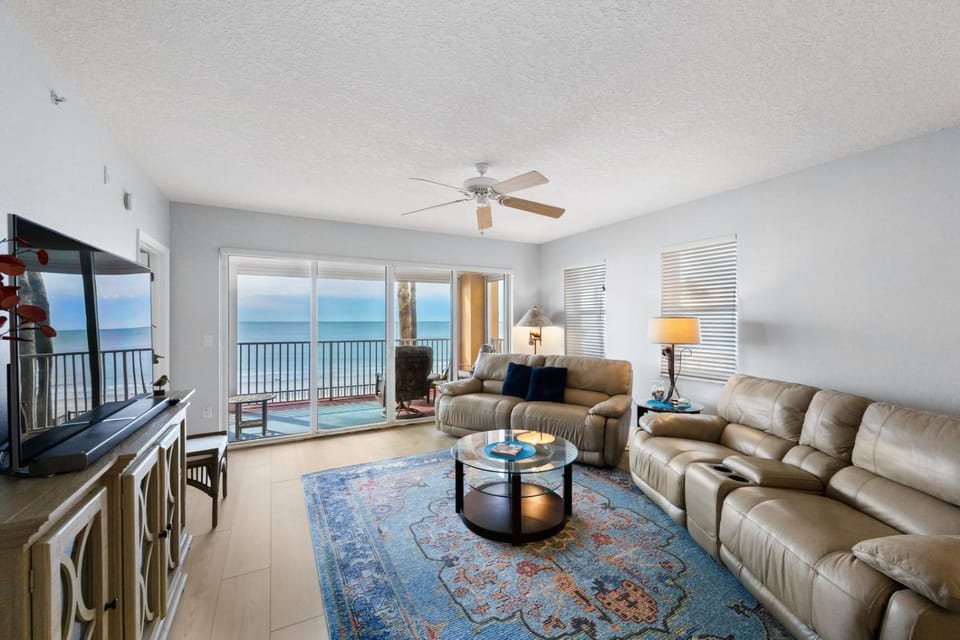 Direct Beachfront - 3B2B - The Tides #266 Apartment in North Redington Beach