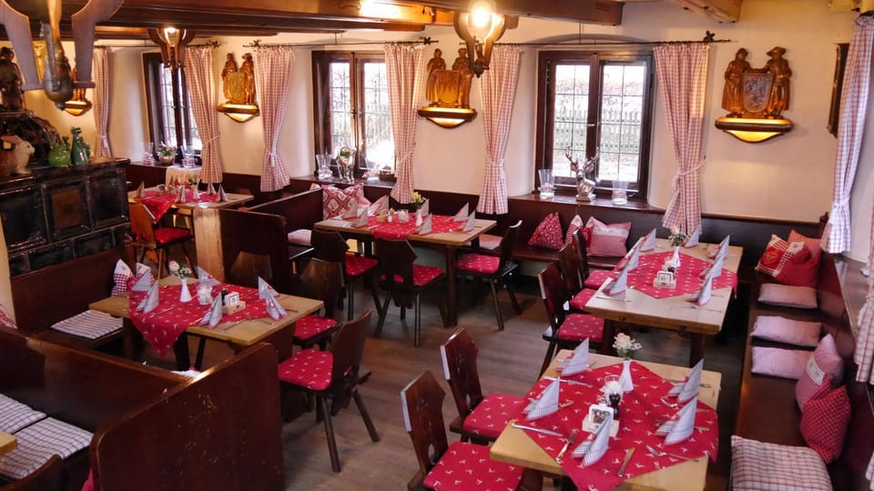 Restaurant/places to eat