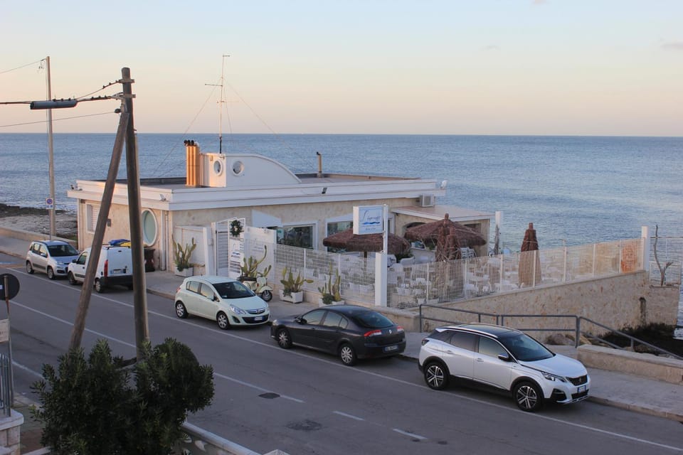 Neighbourhood, Sea view