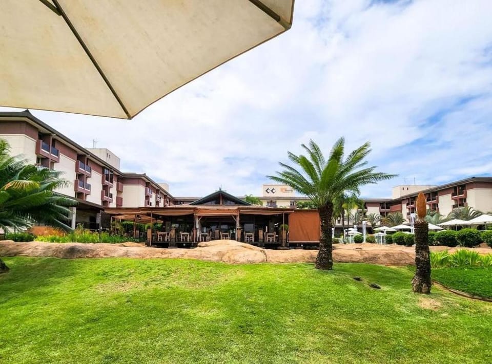 Restaurant/places to eat, Garden view
