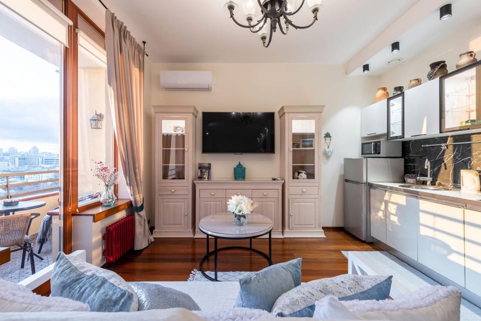 Day, TV and multimedia, Coffee/tea facilities, Kitchen or kitchenette, Living room, Seating area
