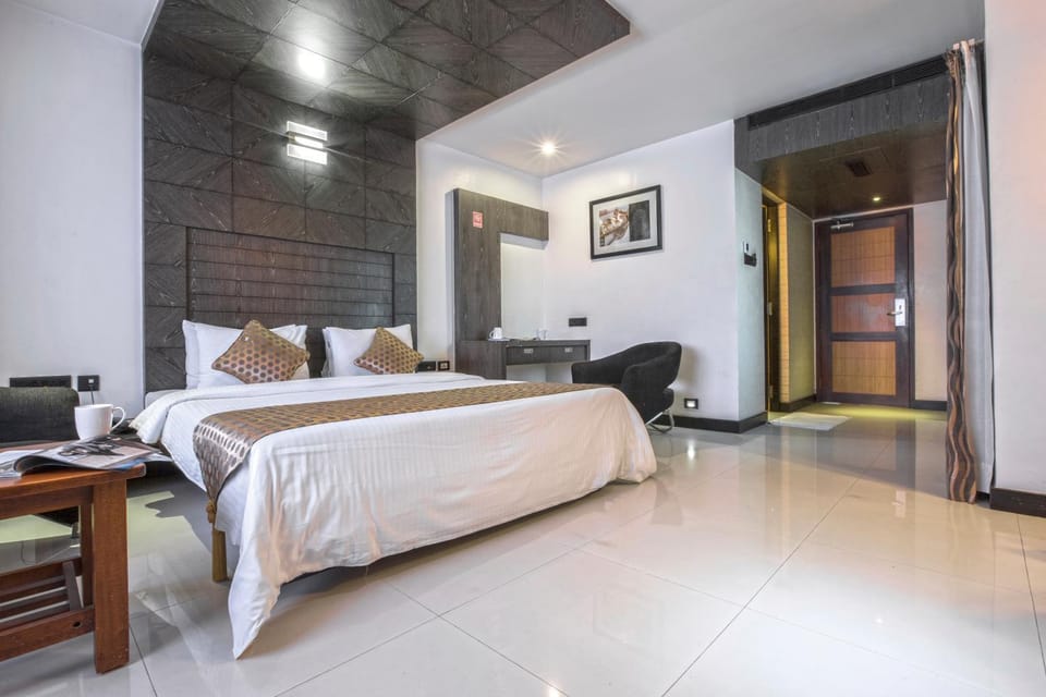 Seating area, Bedroom