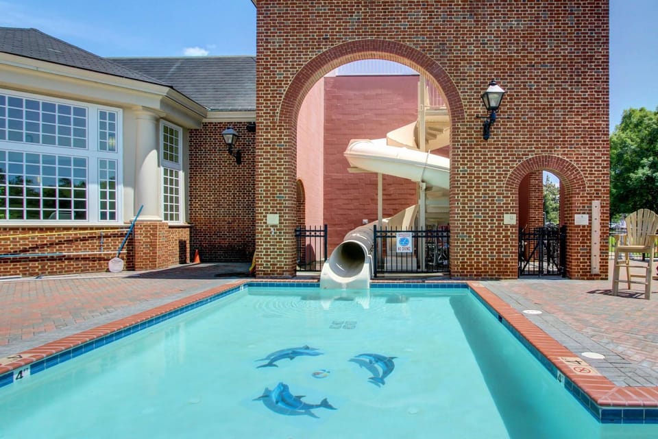 Pool view, Swimming pool