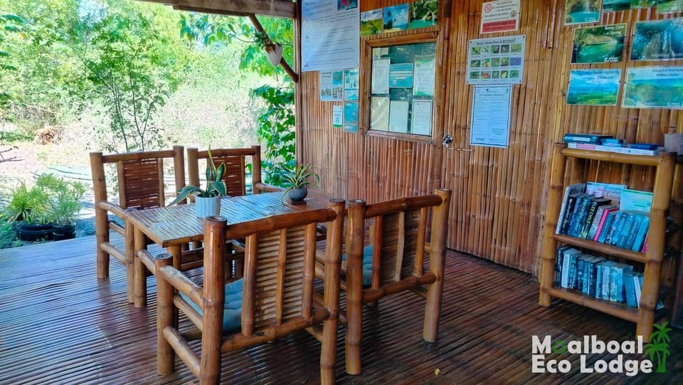 Property building, Darts, Library, Balcony/Terrace, Seating area, Dining area, Garden view, Area and facilities