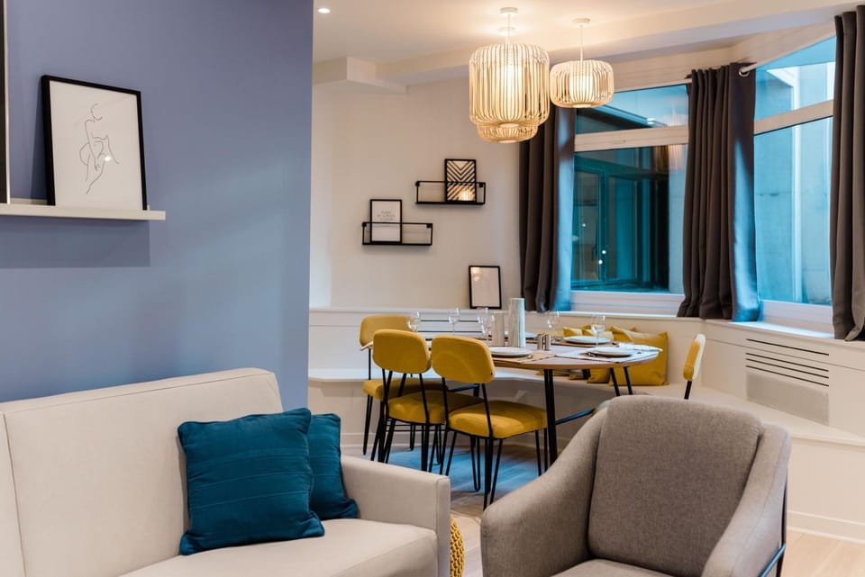 SUITE APOLLINAIRE : au cœur de la Rive Gauche, neuf, design, 2/4 personnes Apartment in Paris