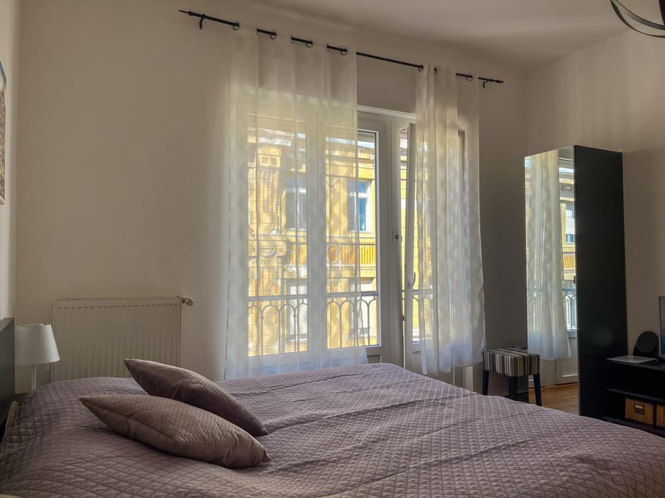 Bed, wardrobe