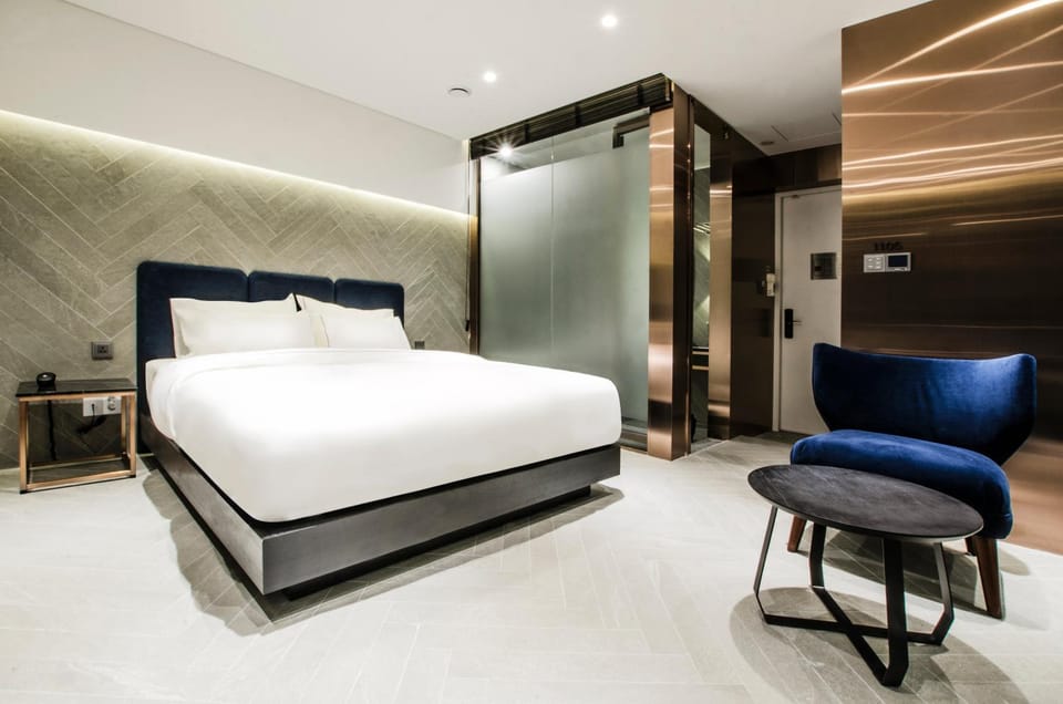 Bed, Photo of the whole room