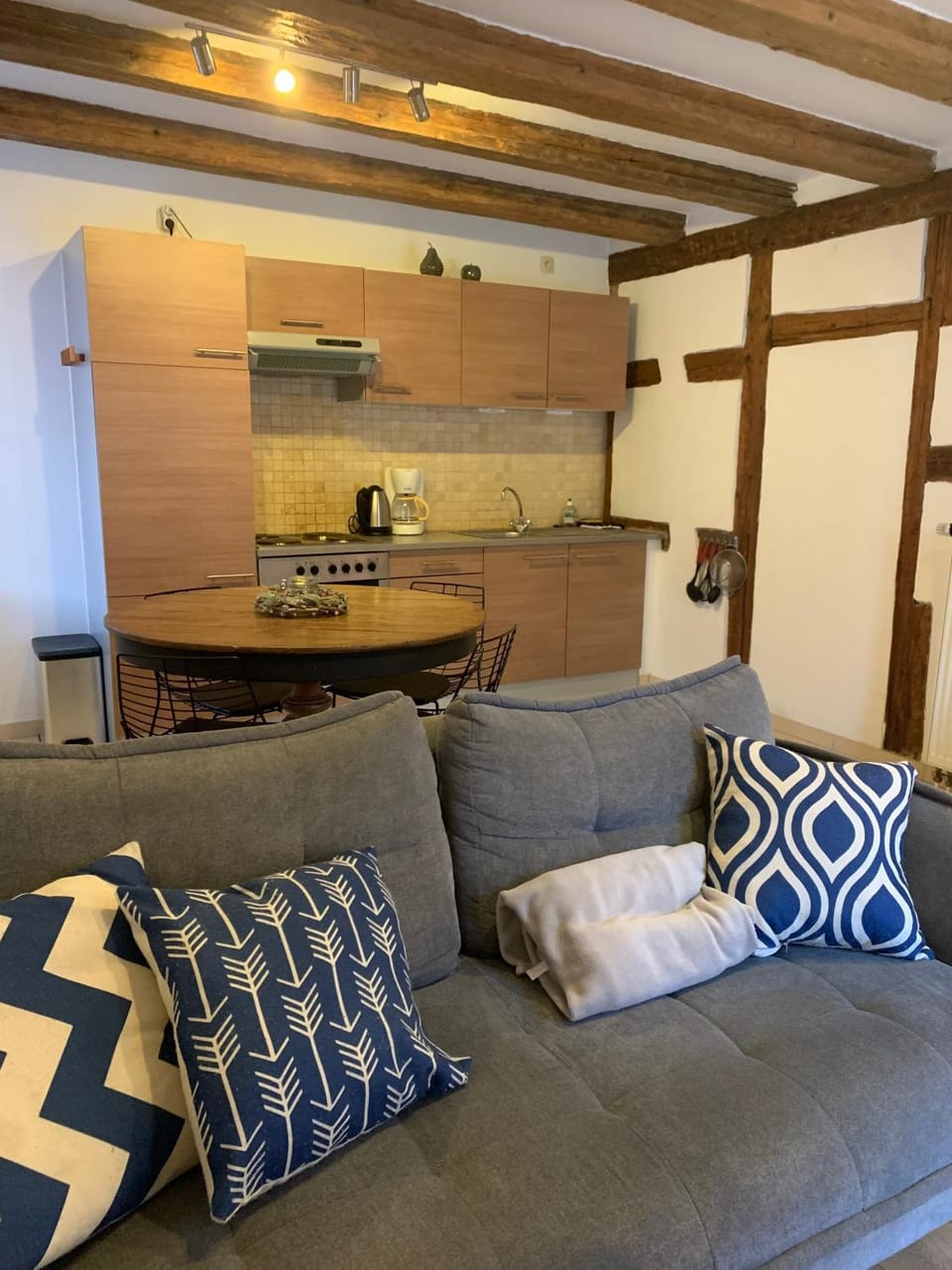 Kitchen or kitchenette, Living room