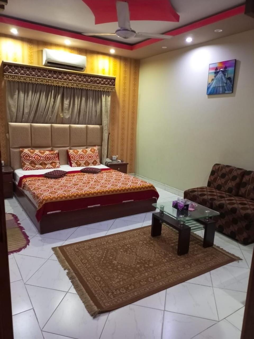Kingston Motel Bed and Breakfast in Karachi