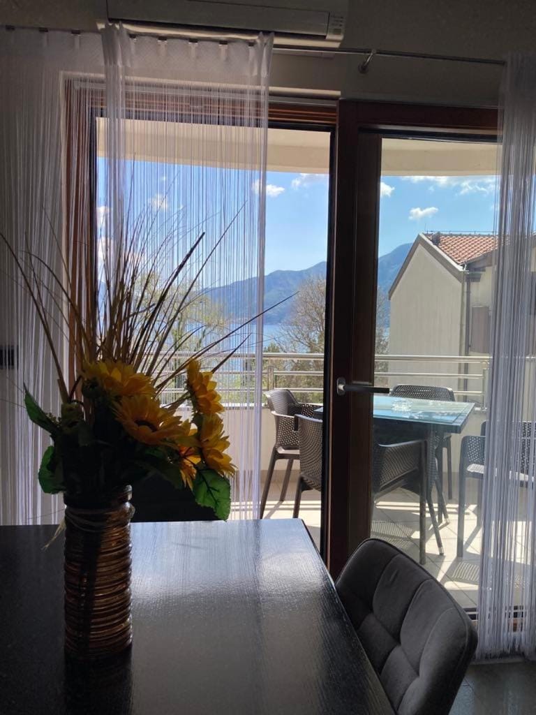 Orizzonte Marino Apartment in Kotor Municipality