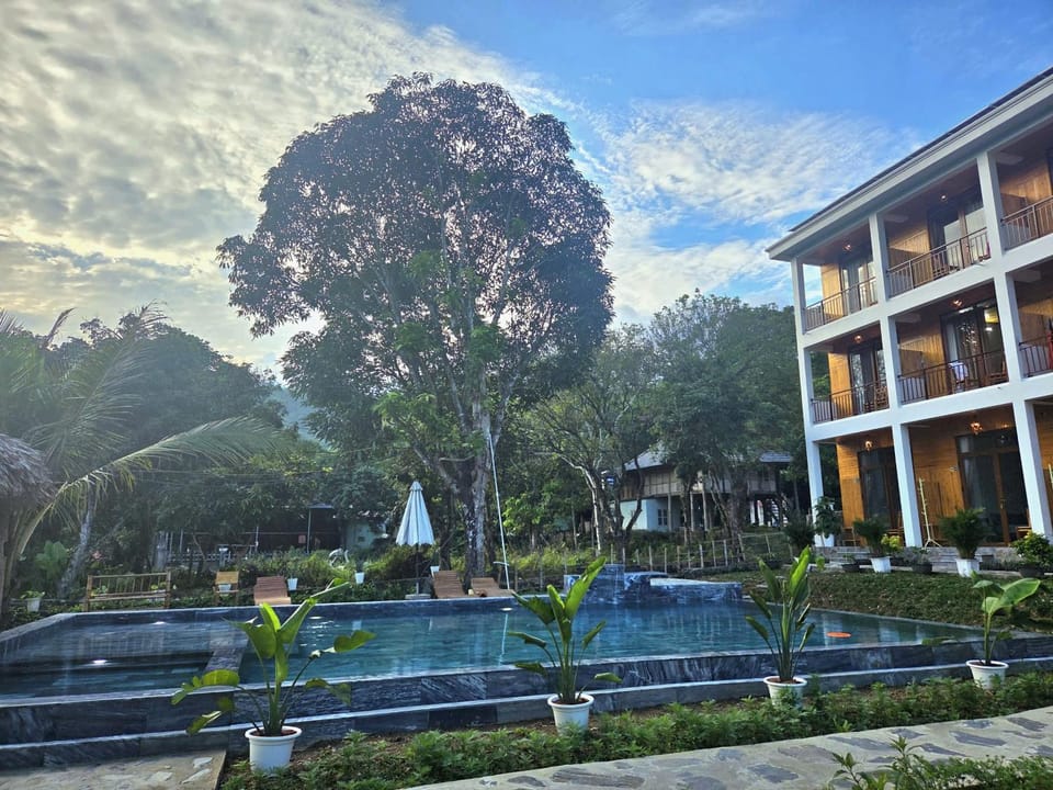 Property building, Swimming pool