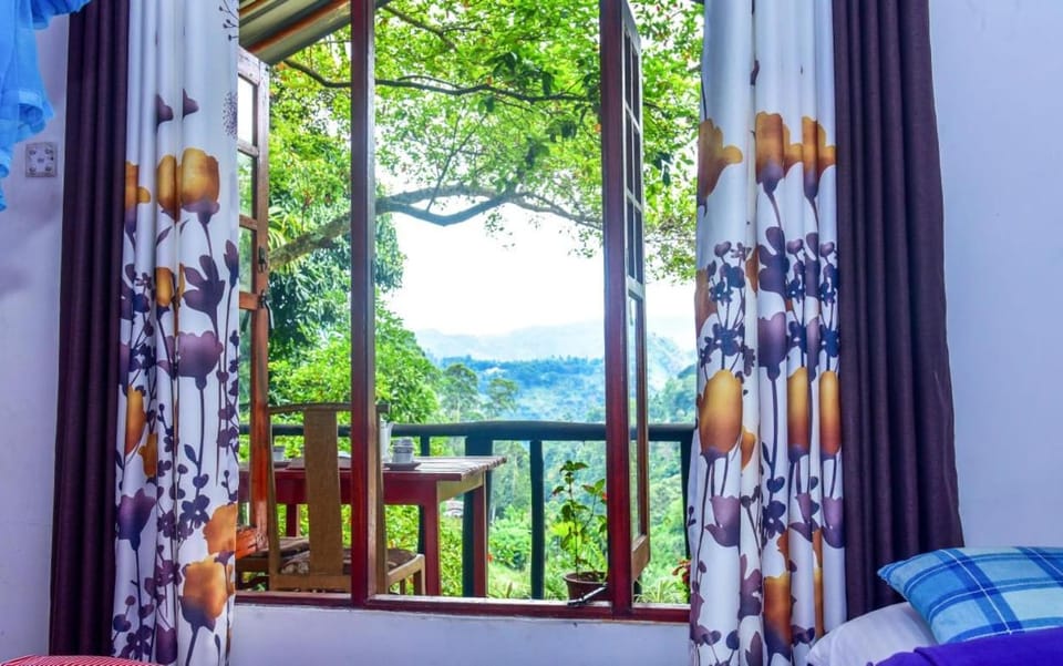 View (from property/room), Living room, Mountain view