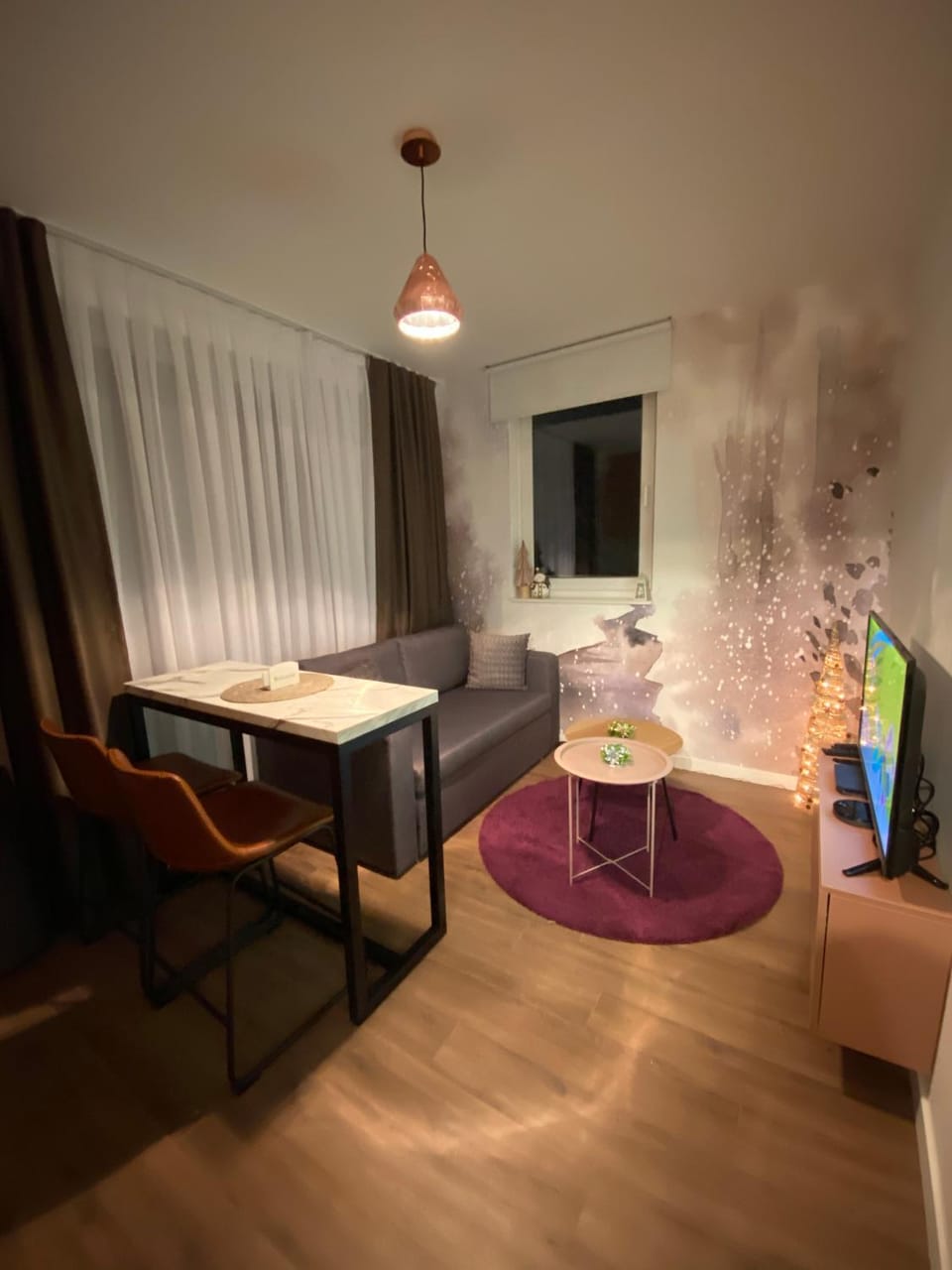 Communal lounge/ TV room, TV and multimedia, Living room, Seating area