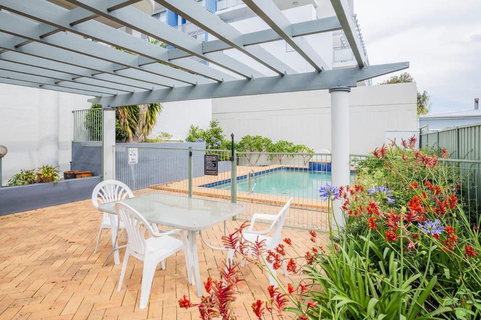 Peninsula Waters 3 Beautiful Air Conditioned Unit with Pool Lift and WI-FI Apartment in New South Wales