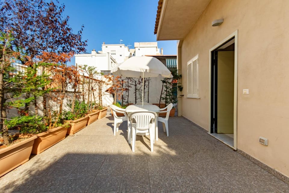 Inner courtyard view