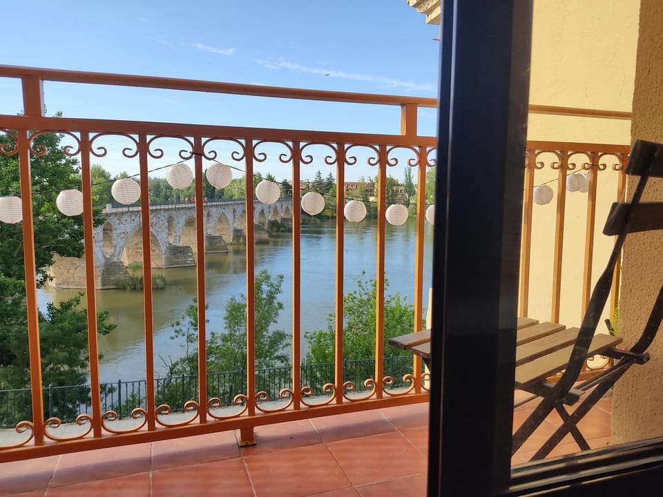 A los Ojos del Río Duero Apartment in Zamora