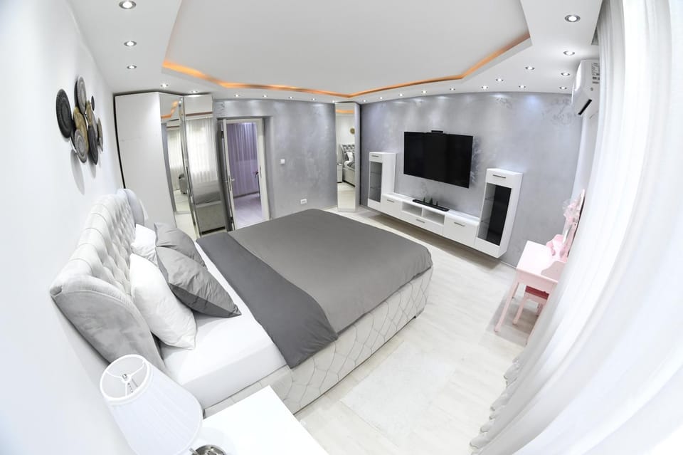 TV and multimedia, Bedroom, internet, wardrobe, air conditioner