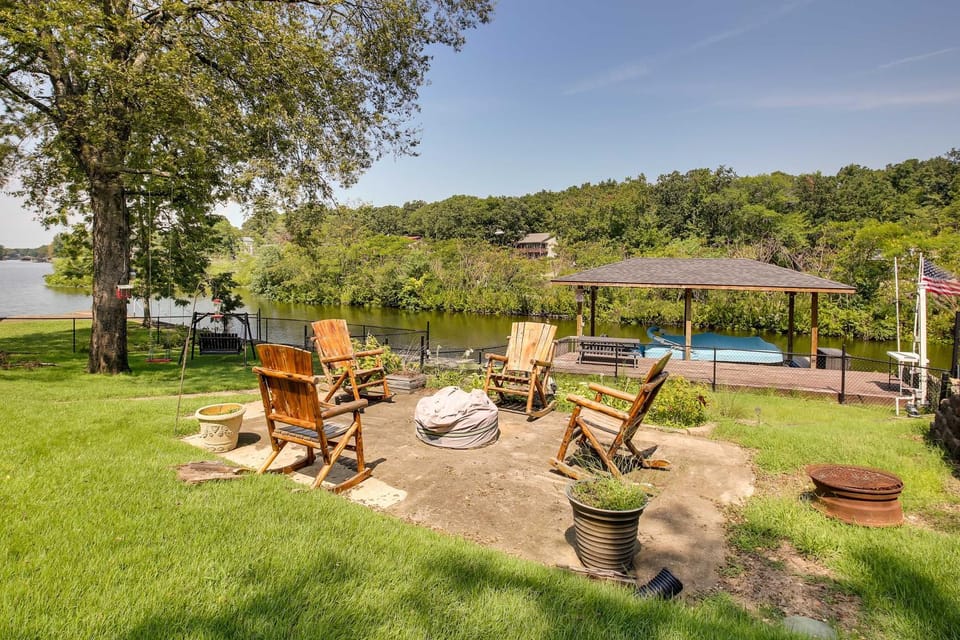 Lakefront Haven Near Oaklawn & Casino Resort! House in Hot Springs