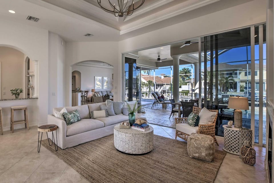Luxury Island Oasis w/ Pool & Dock, 1 Mi to Beach! House in Marco Island