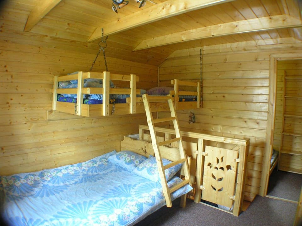 bunk bed
