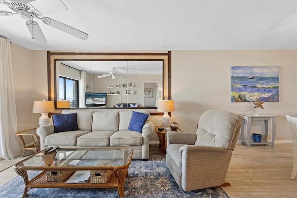 407 - 2/2 Nicely Updated Ocean View Apartment in Edgewater