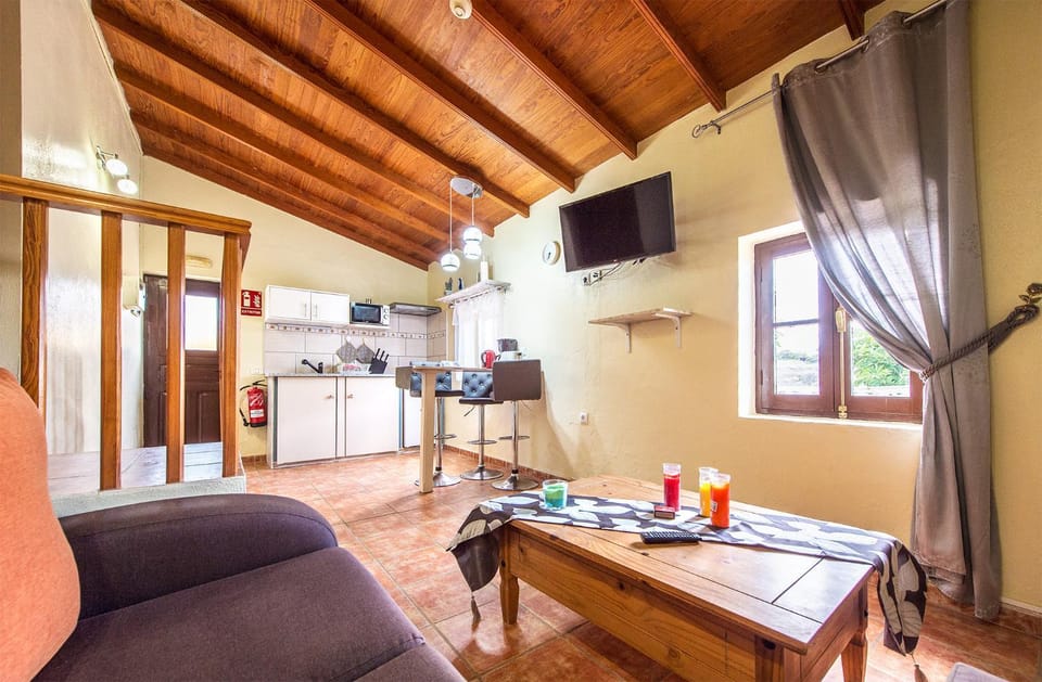 TV and multimedia, Living room, Photo of the whole room, Dining area, kitchen
